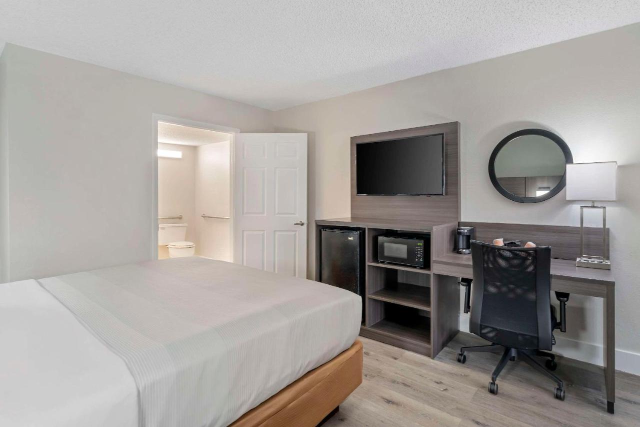 Quality Inn & Suites Orlando East - Ucf Area Alafaya Eksteriør billede