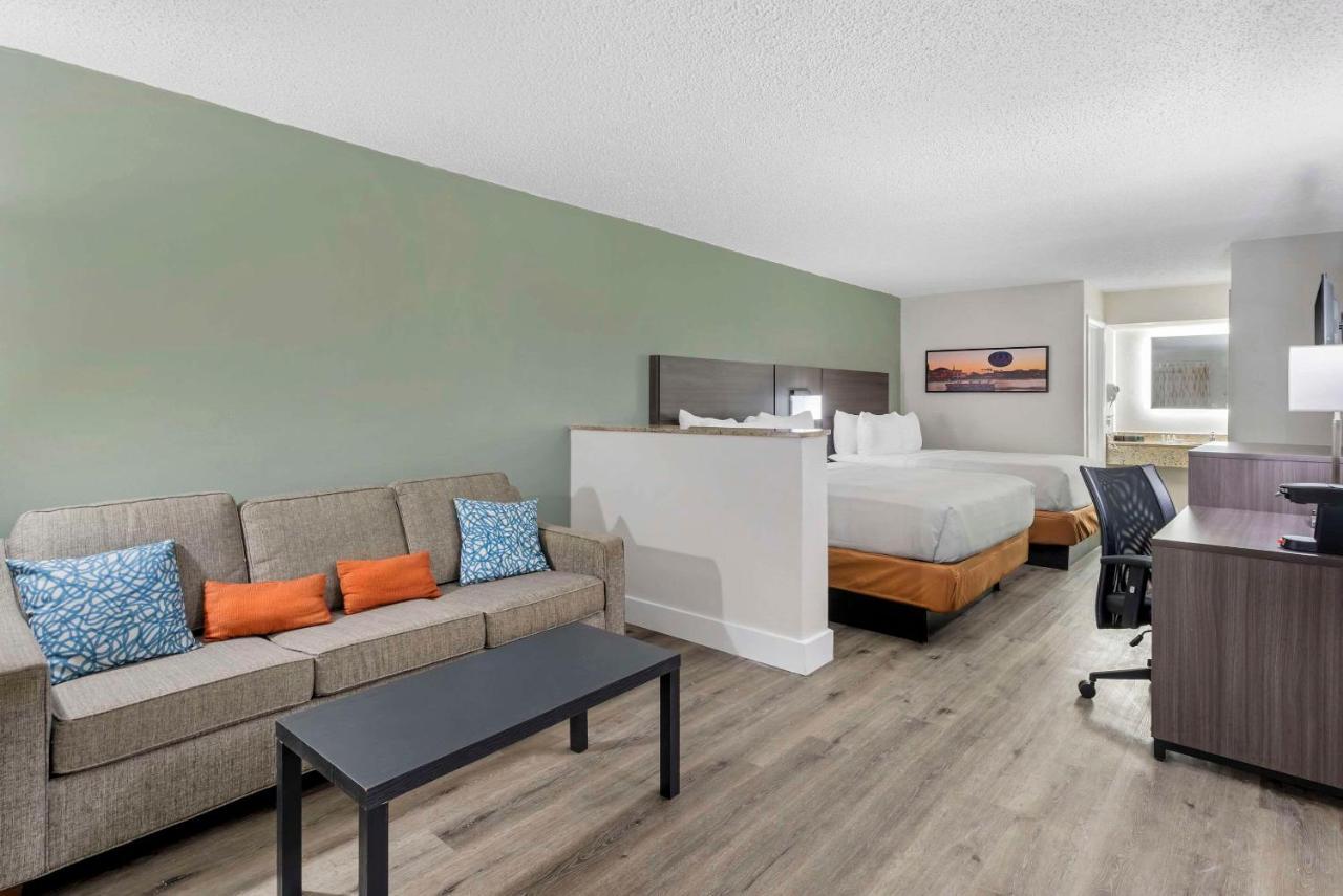 Quality Inn & Suites Orlando East - Ucf Area Alafaya Eksteriør billede