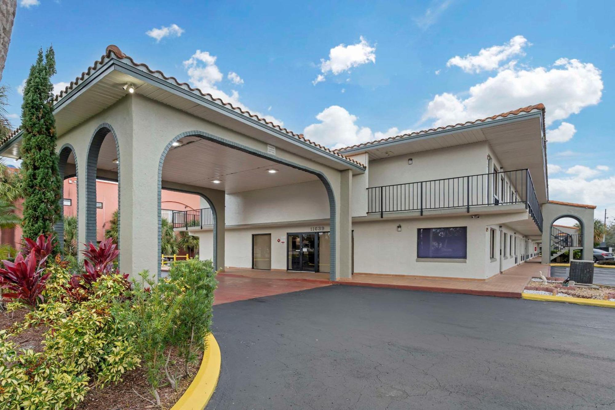 Quality Inn & Suites Orlando East - Ucf Area Alafaya Eksteriør billede
