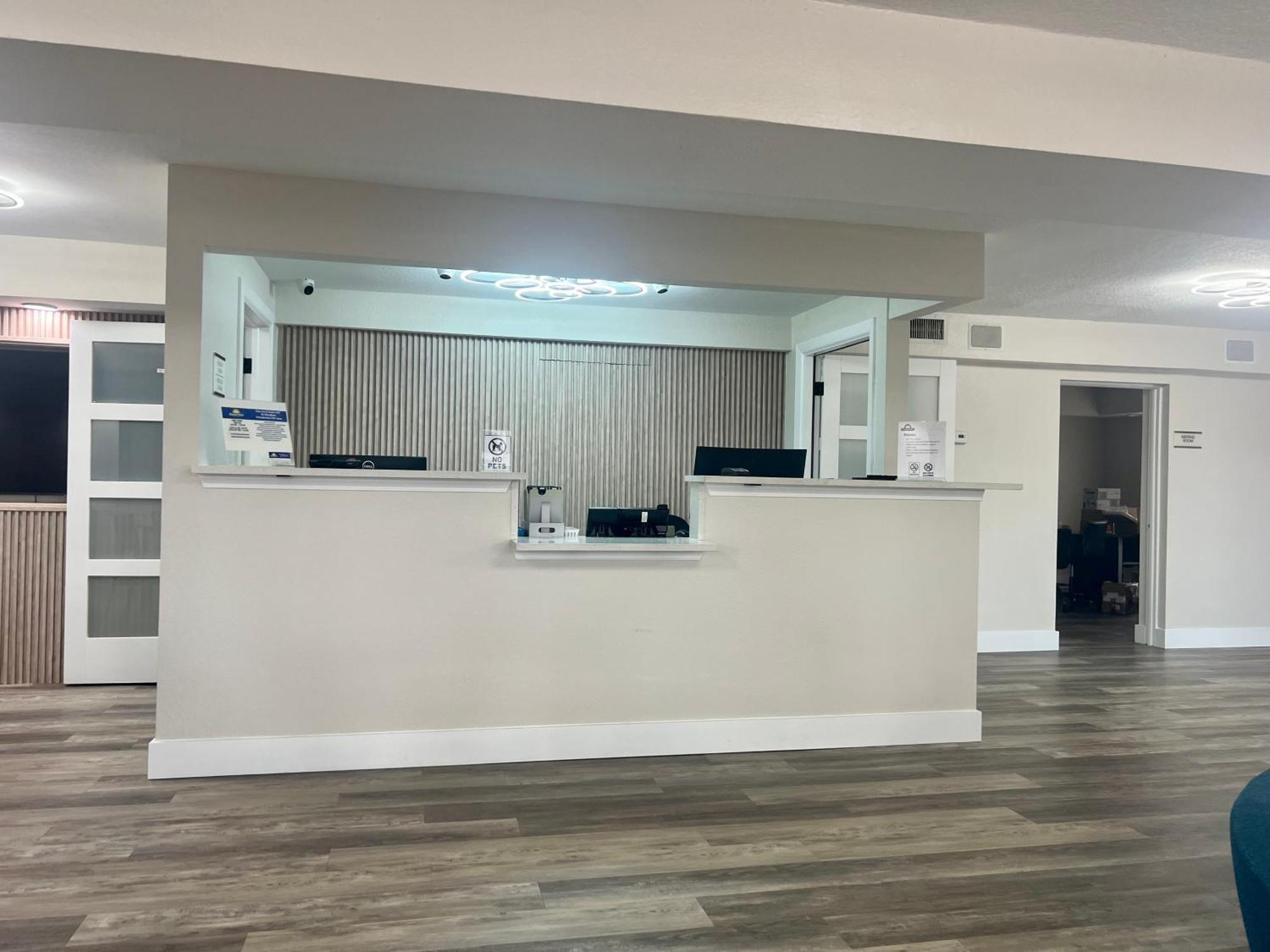 Quality Inn & Suites Orlando East - Ucf Area Alafaya Eksteriør billede